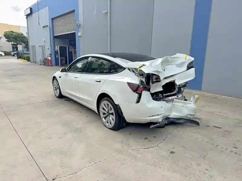 5YJ3E1EB1NF241508 2022 TESLA MODEL 3-2