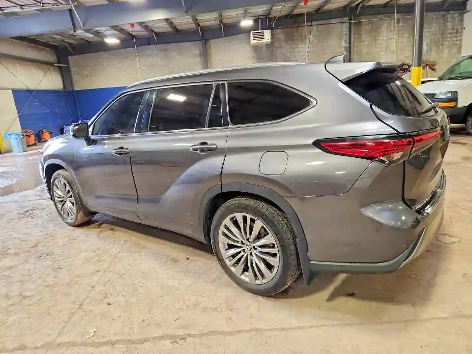 5TDFZRBH8MS130201 2021 TOYOTA HIGHLANDER-1