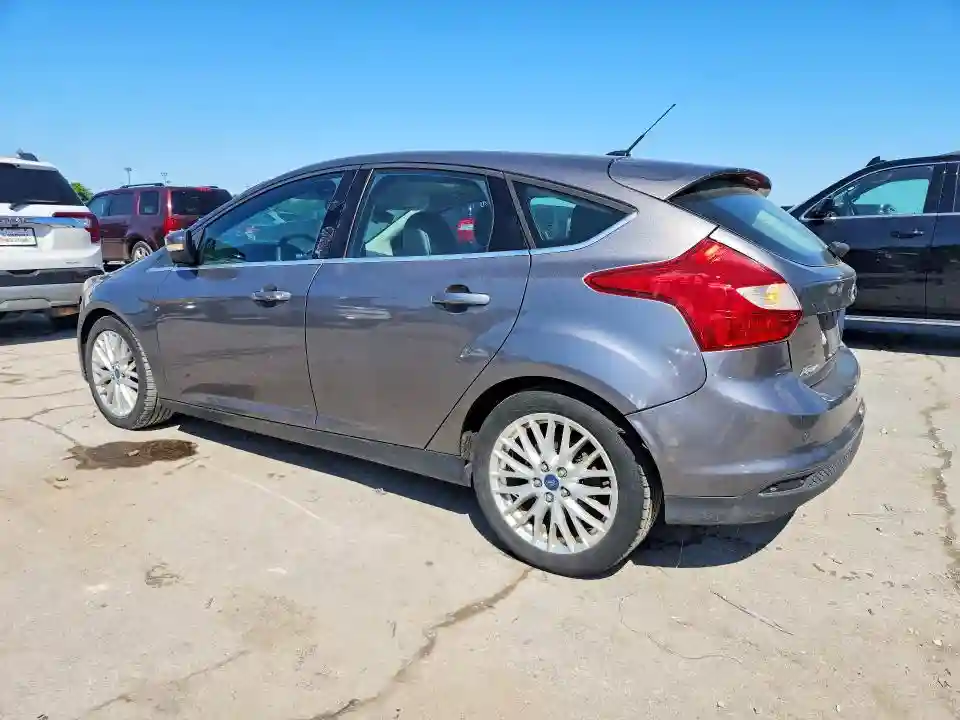 1FADP3N24DL106258 2013 FORD FOCUS-1