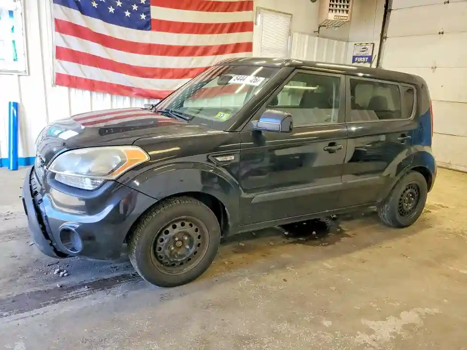 KNDJT2A51D7636196 2013 KIA SOUL-0