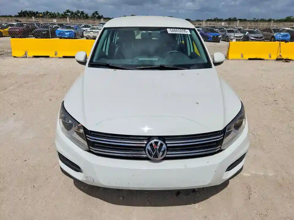 WVGAV7AX3HK049215 2017 VOLKSWAGEN TIGUAN-4