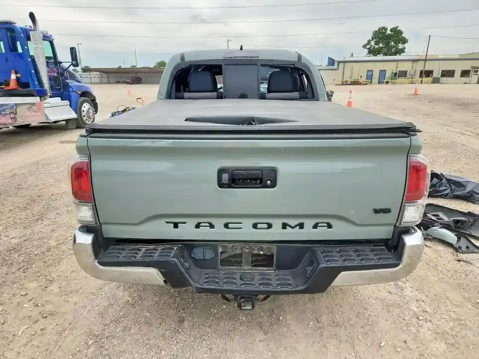 3TYCZ5AN3NT096144 2022 TOYOTA TACOMA TRD-5
