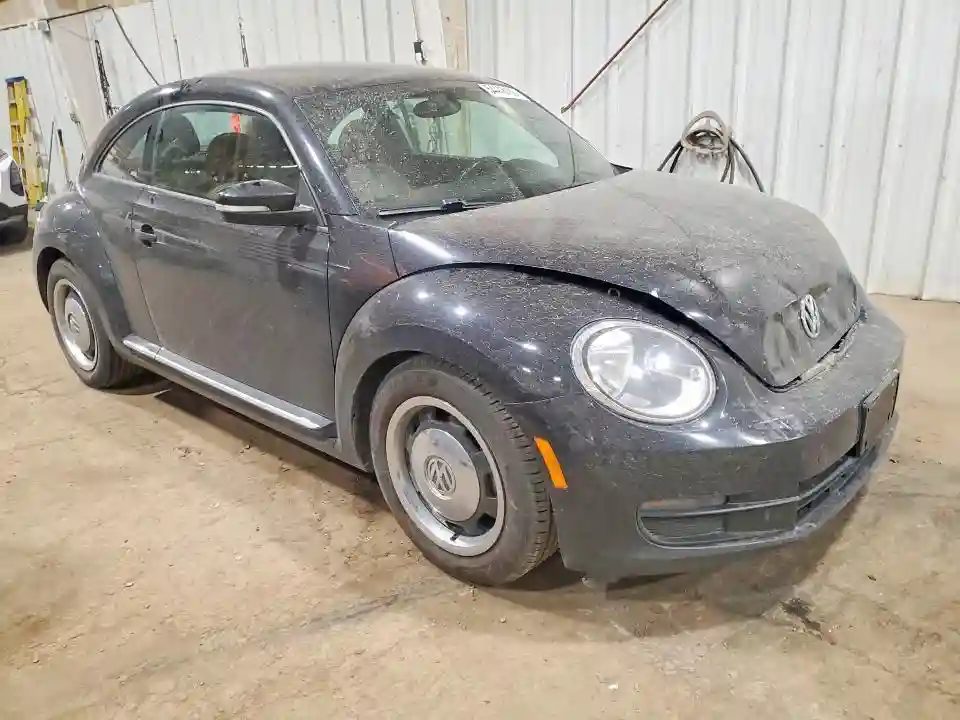 3VWF17AT6GM634202 2016 VOLKSWAGEN BEETLE-3