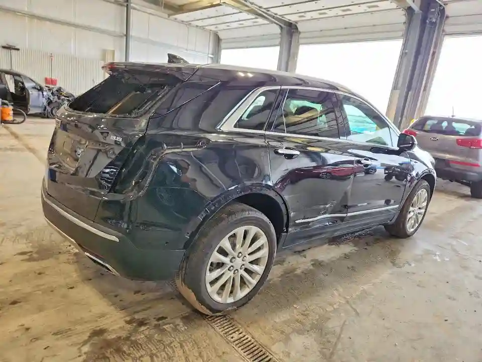 1GYKNFRSXHZ141189 2017 CADILLAC XT5-2