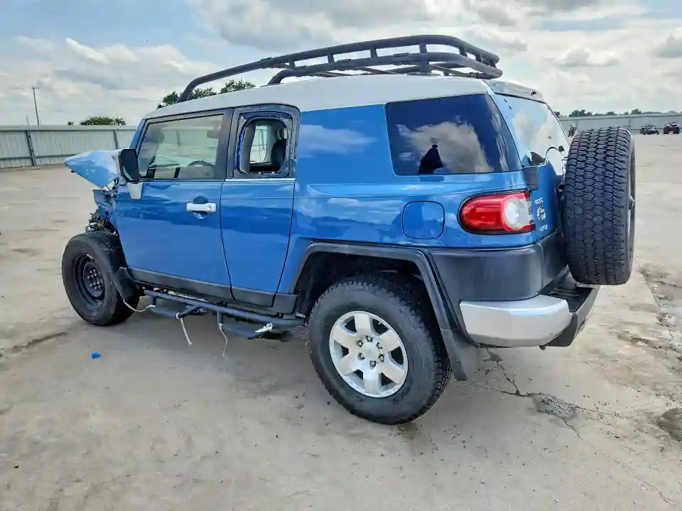JTEZU4BF0CK012528 2012 TOYOTA FJ CRUISER-1