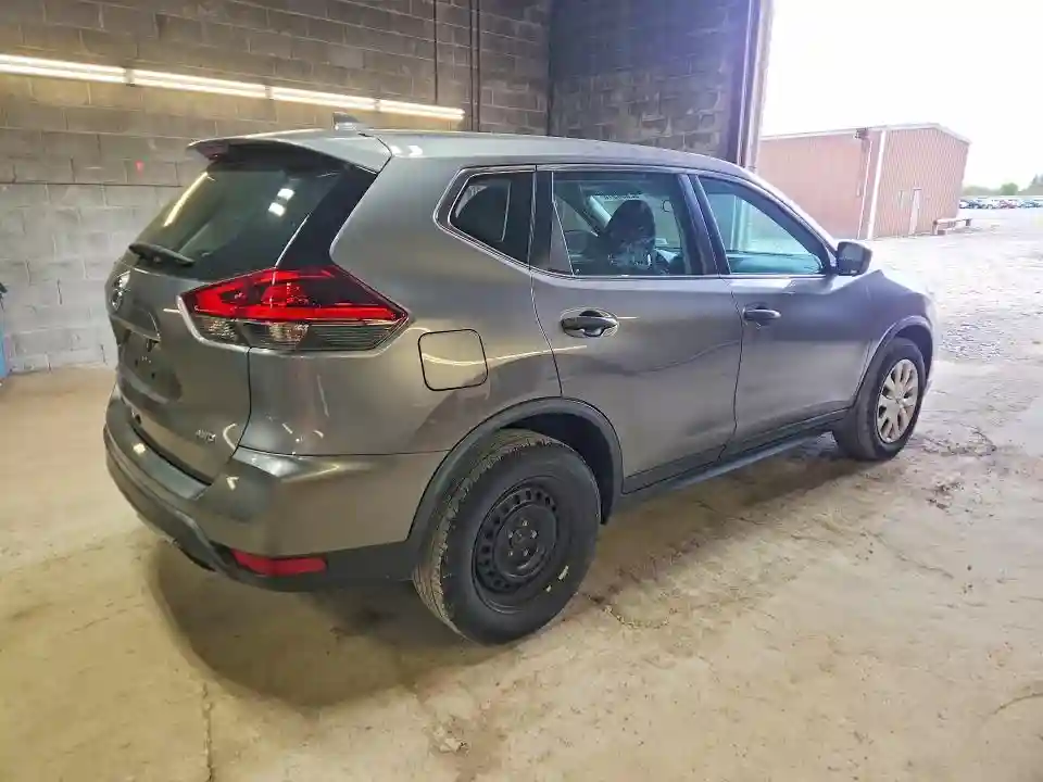 KNMAT2MVXJP550926 2018 NISSAN ROGUE-2