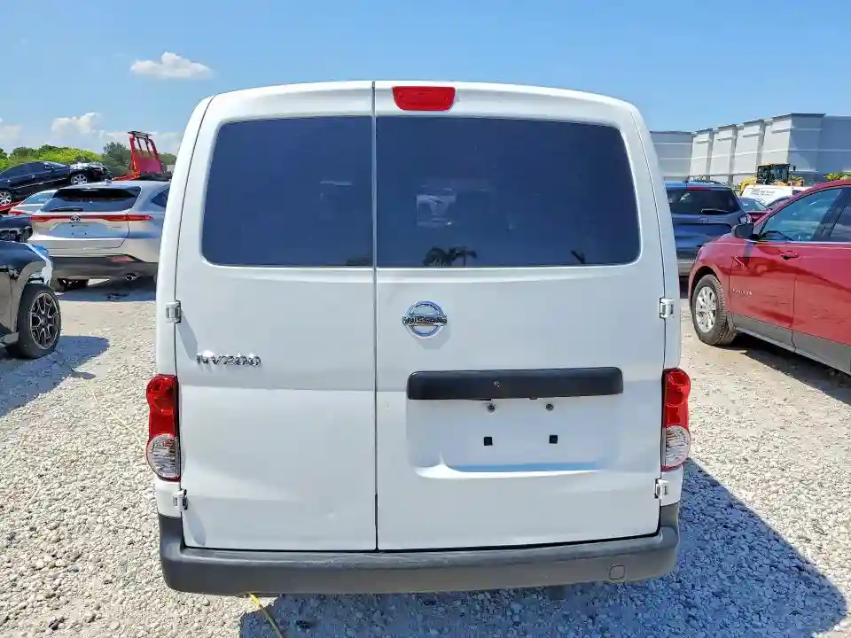 3N6CM0KN0JK700506 2018 NISSAN NV-5
