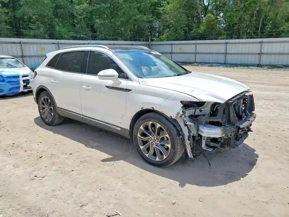 2LMPJ6K93MBL15955 2021 LINCOLN NAUTILUS-3