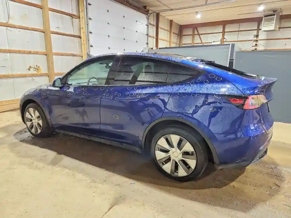 7SAYGDEE7NA016621 2022 TESLA MODEL Y-1