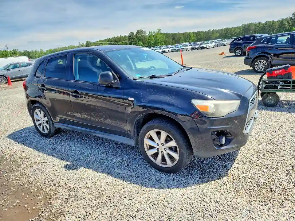 4A4AP3AU2EE022796 2014 MITSUBISHI OUTLANDER-3