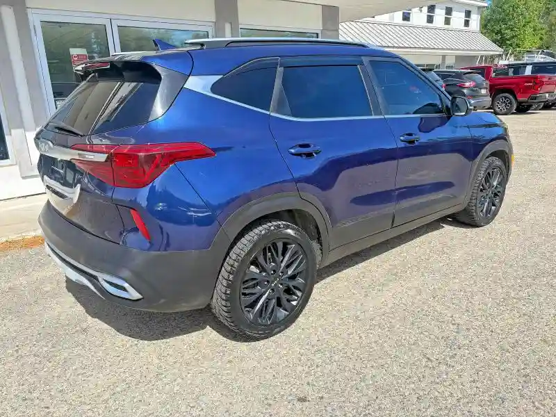 KNDERCAA6N7296743 2022 KIA SELTOS-3