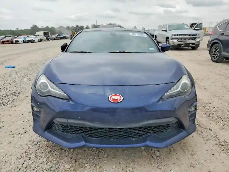 JF1ZNAE18J9700464 2018 TOYOTA 86-4