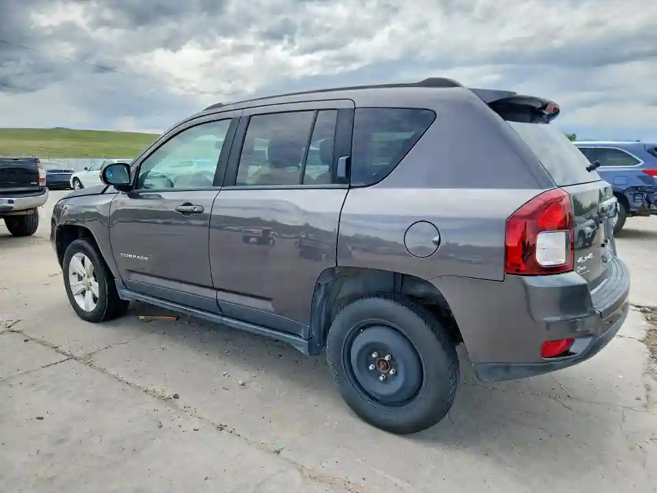 1C4NJDEB4FD333081 2015 JEEP COMPASS-1