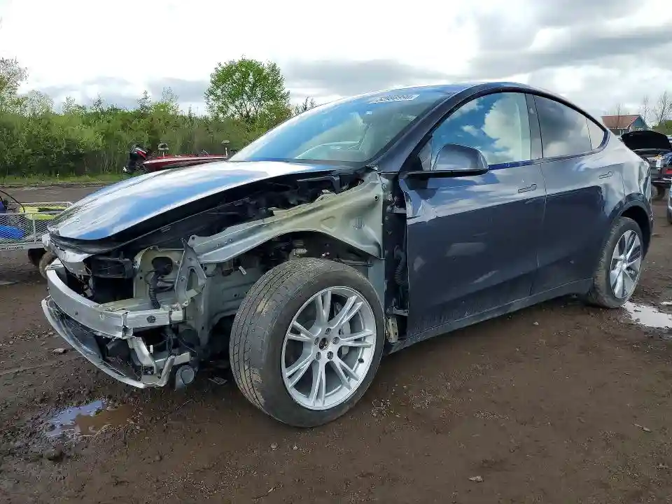 7SAYGDEE3PF843165 2023 TESLA MODEL Y-0