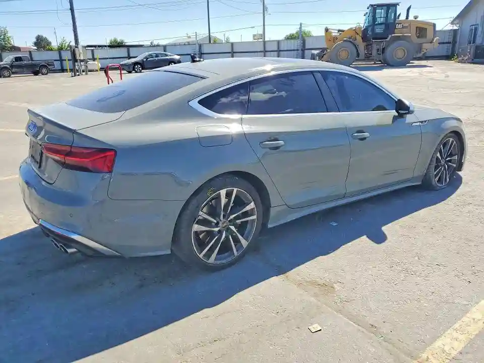 WAUC4CF55NA034715 2022 AUDI S5/RS5-2