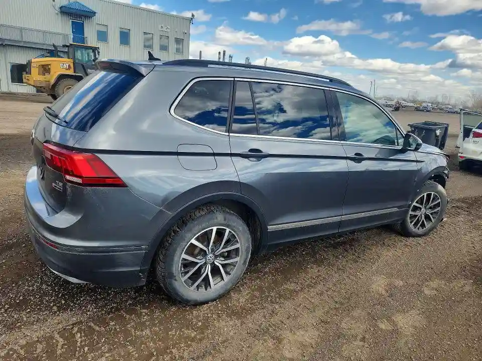 3VV2B7AX8JM157282 2018 VOLKSWAGEN TIGUAN-2