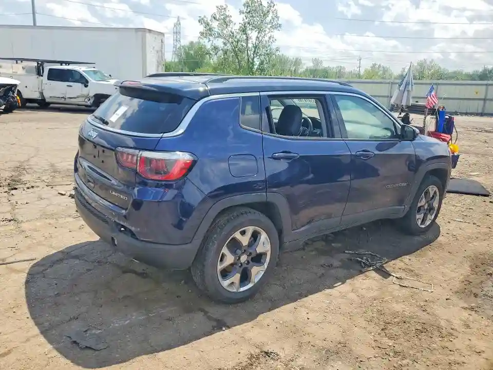 3C4NJDCB0JT349283 2018 JEEP COMPASS-2