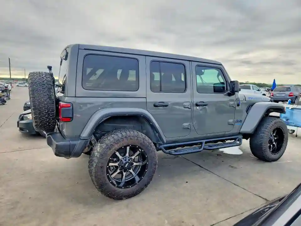 1C4JJXR62MW643096 2021 JEEP WRANGLER-2