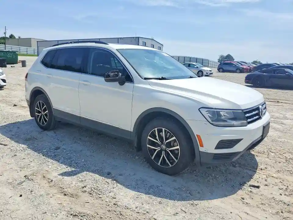 3VV2B7AX0MM152825 2021 VOLKSWAGEN TIGUAN-3