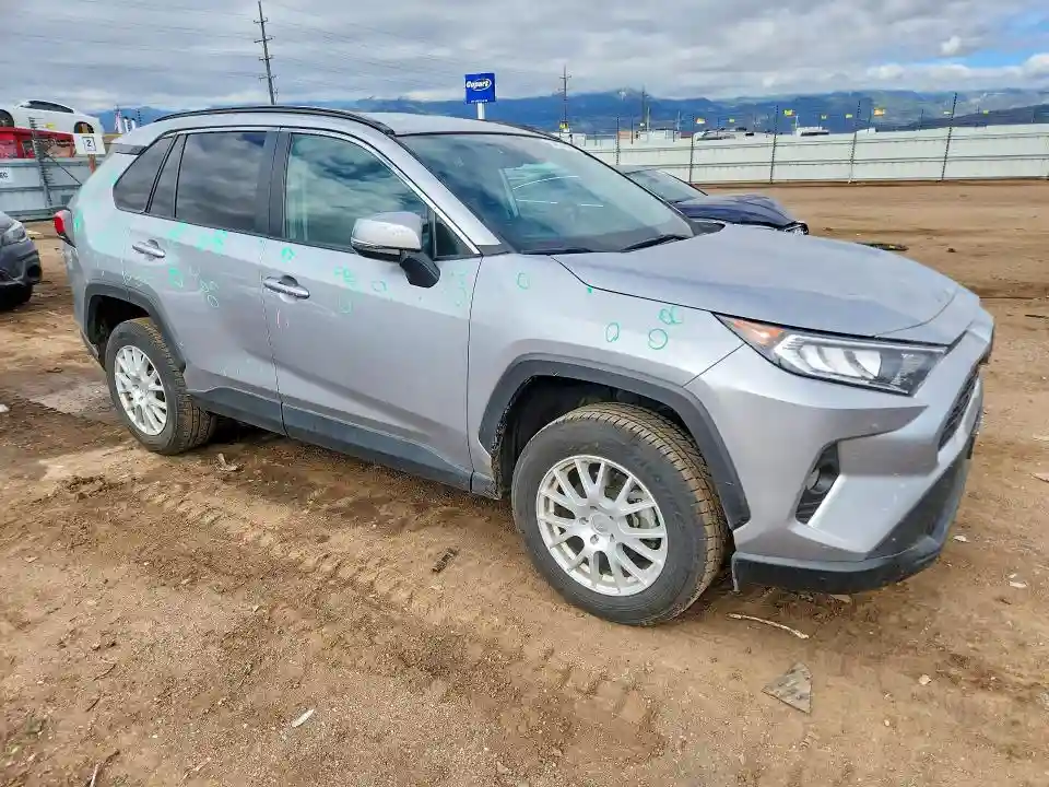2T3P1RFV2MC201808 2021 TOYOTA RAV4-3