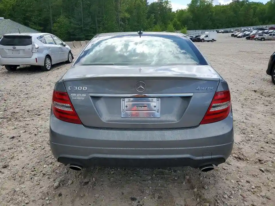 WDDGF8BB5CR232786 2012 MERCEDES-BENZ C-CLASS-5