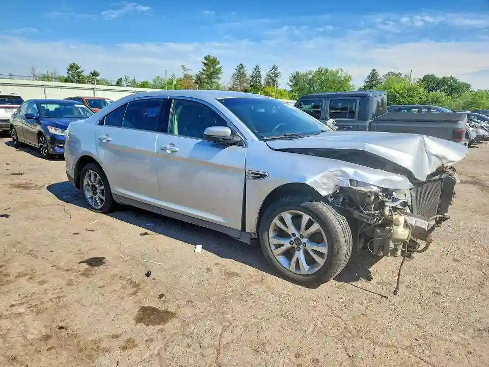 1FAHP2EW3BG156699 2011 FORD TAURUS-3