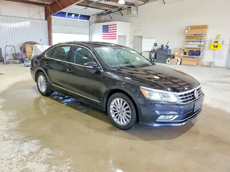 1VWBT7A35HC039451 2017 VOLKSWAGEN PASSAT-3