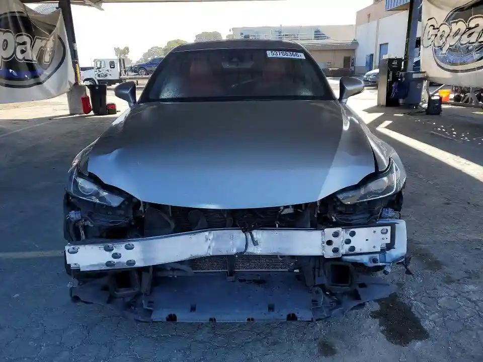 JTHBA1D24J5076900 2018 LEXUS IS-4