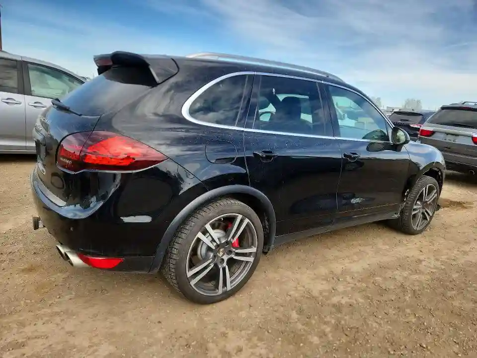 WP1AC2A26CLA83085 2012 PORSCHE CAYENNE-2