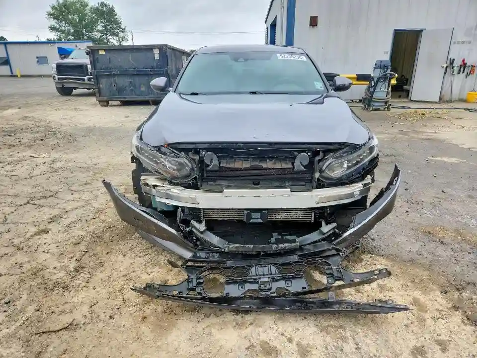 1HGCV1F36JA010969 2018 HONDA ACCORD-4