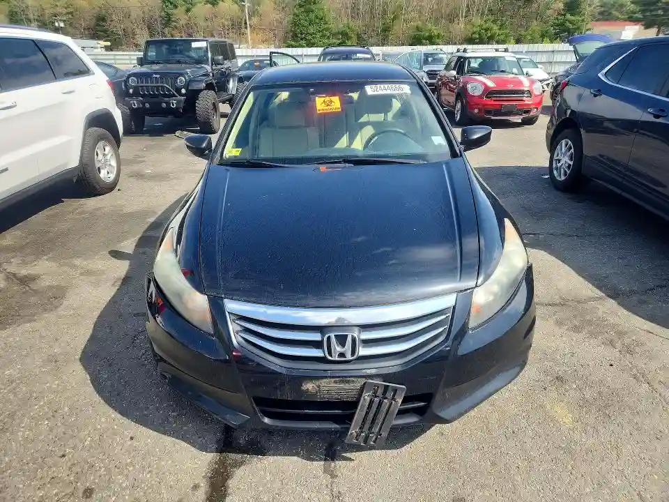 1HGCP2F37CA008585 2012 HONDA ACCORD-4
