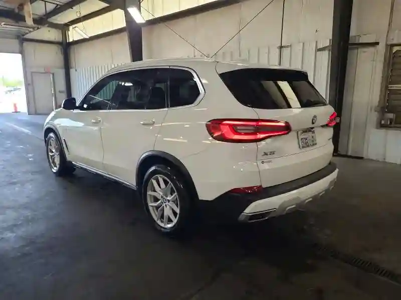 5UXCR6C08L9B81724 2020 BMW X5-2