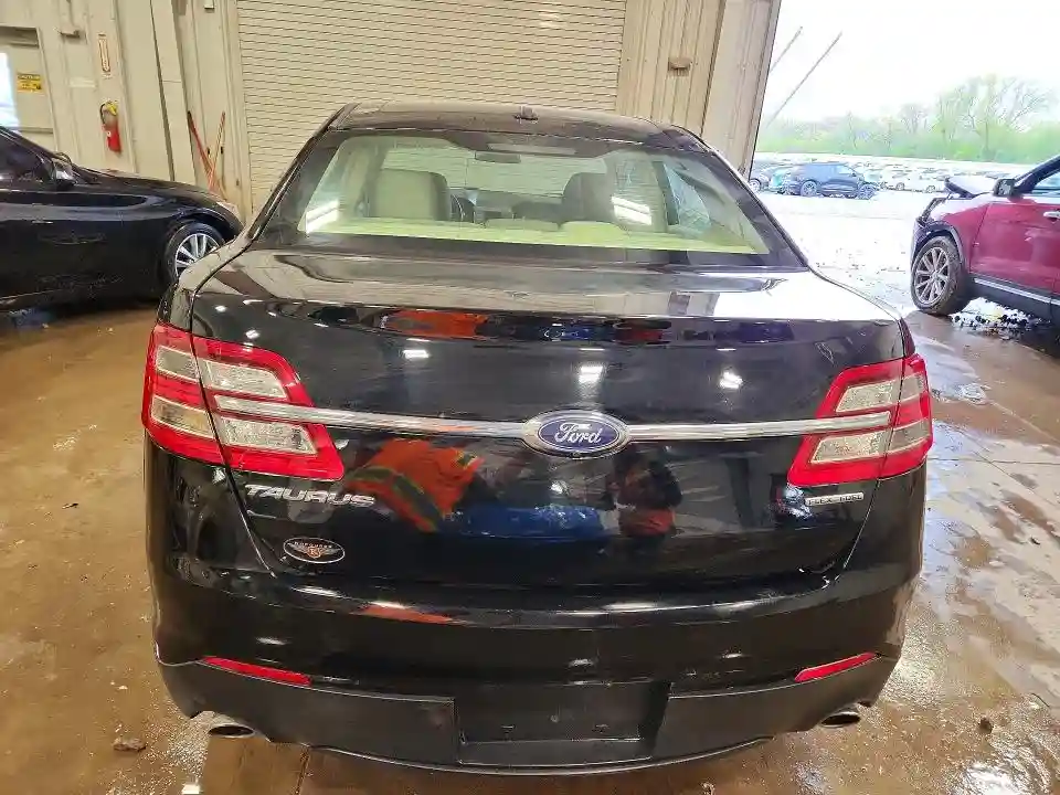 1FAHP2D80HG132355 2017 FORD TAURUS-5