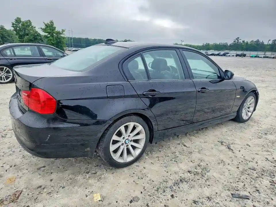 WBAPH7C53BE683189 2011 BMW 3 SERIES-2