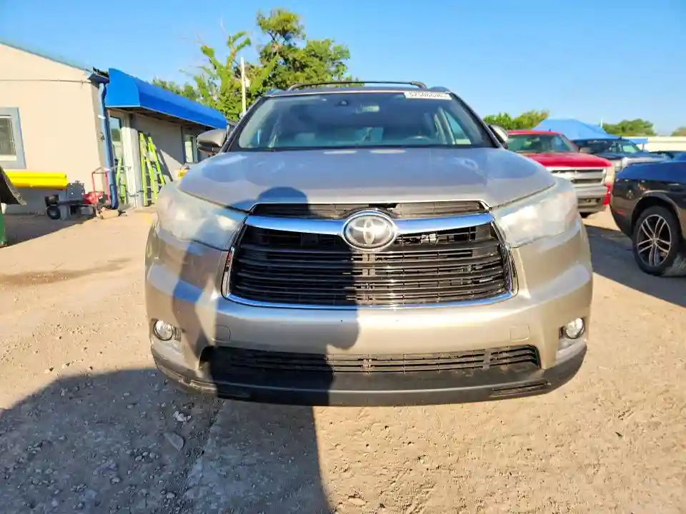 5TDDKRFHXFS098991 2015 TOYOTA HIGHLANDER-4