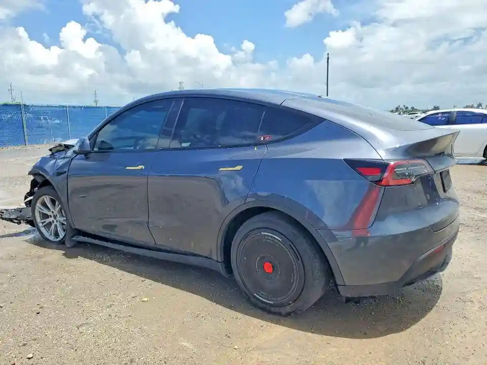 7SAYGDEE9NF436335 2022 TESLA MODEL Y-1