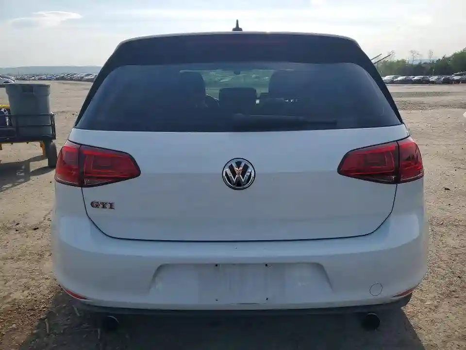 3VW447AU2HM058536 2017 VOLKSWAGEN GTI-5