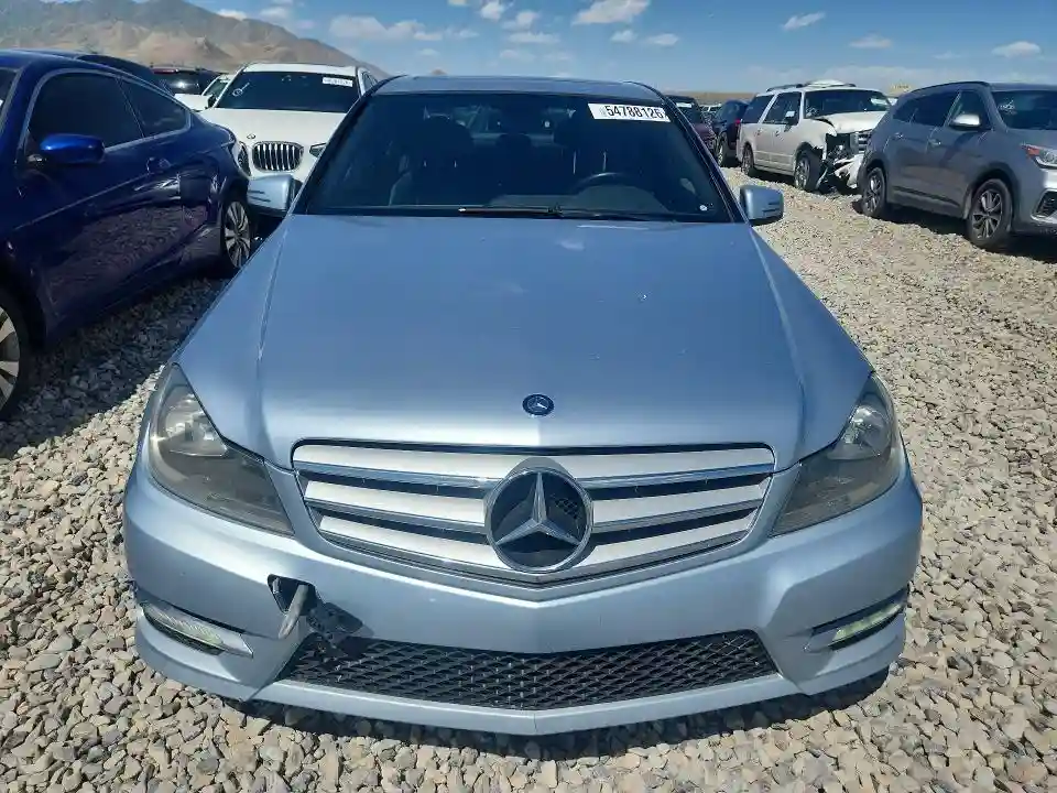 WDDGF8AB2DA818430 2013 MERCEDES-BENZ C-CLASS-4