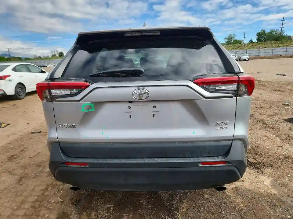 2T3P1RFV2MC201808 2021 TOYOTA RAV4-5