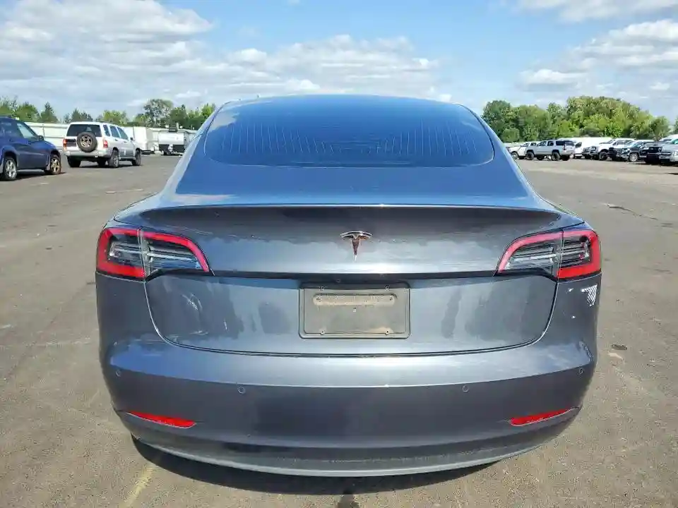5YJ3E1EA5KF312129 2019 TESLA MODEL 3-5