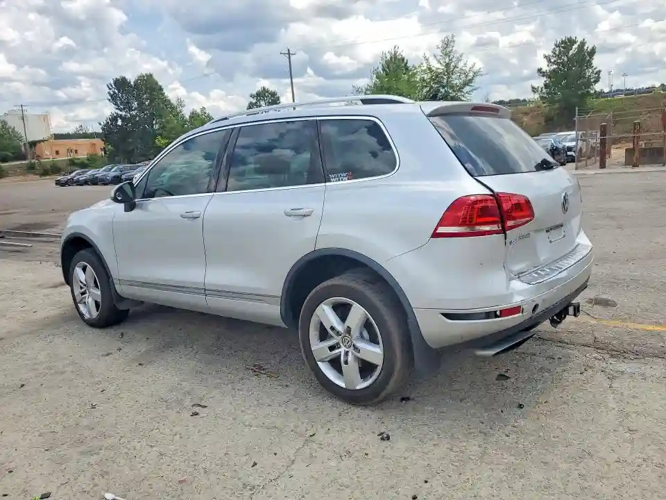 WVGEP9BP4DD012632 2013 VOLKSWAGEN TOUAREG-1