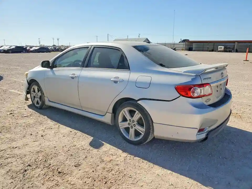 5YFBU4EE0DP092831 2013 TOYOTA COROLLA-1