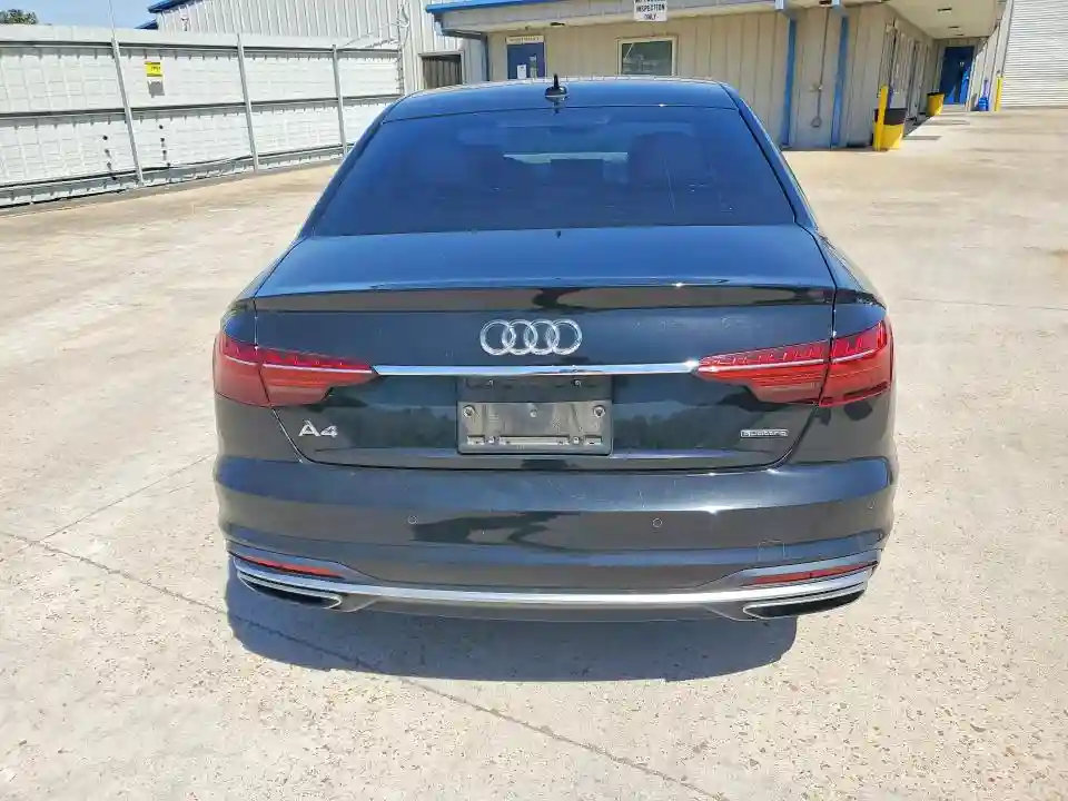 WAUDAAF46MA018644 2021 AUDI A4-5