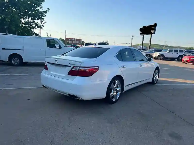 JTHBL5EF2C5108619 2012 LEXUS LS500-3