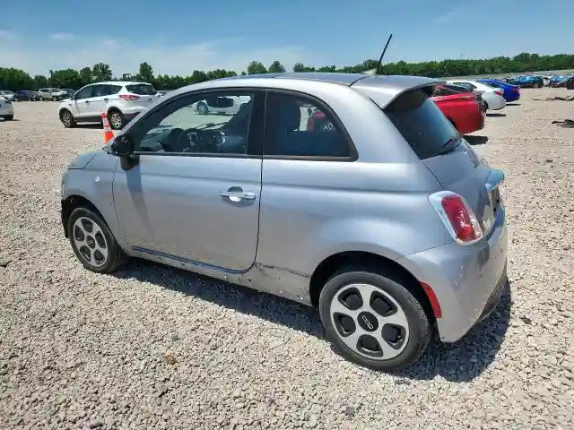3C3CFFGE3JT465090 2018 FIAT 500-1