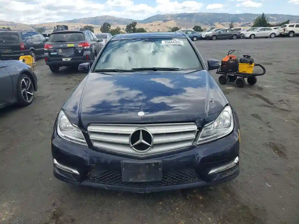WDDGF4HBXCA629764 2012 MERCEDES-BENZ C-CLASS-4