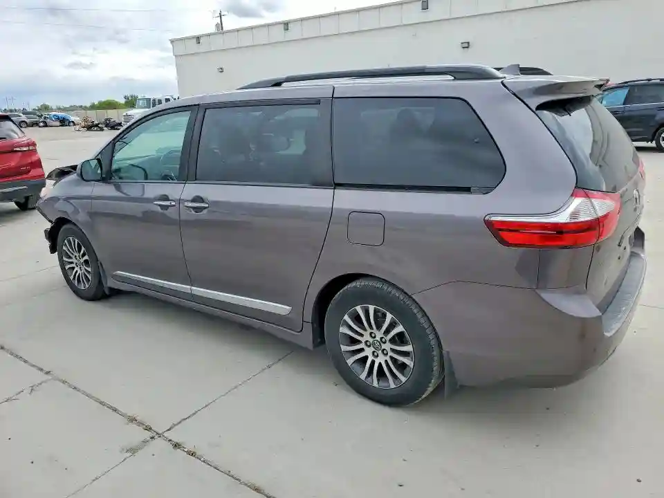 5TDYZ3DC4KS005720 2019 TOYOTA SIENNA-1