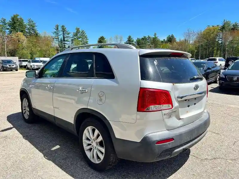 5XYKUDA24BG001539 2011 KIA SORENTO-2