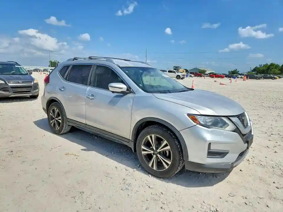 JN8AT2MT1KW256681 2019 NISSAN ROGUE-3