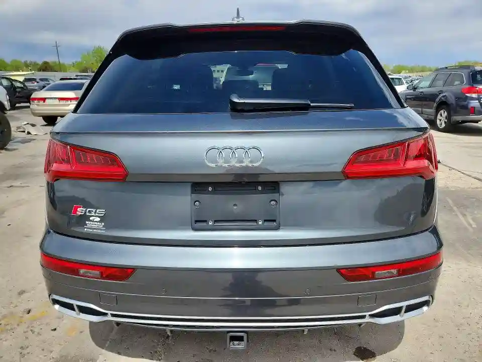 WA1C4AFY1J2125495 2018 AUDI SQ5-5